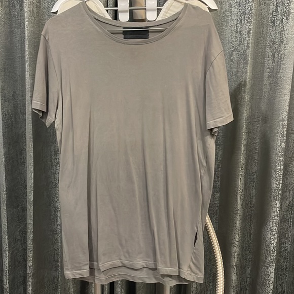 Smart Essential Basic Round Neck Tshirt - Picture 3 of 4